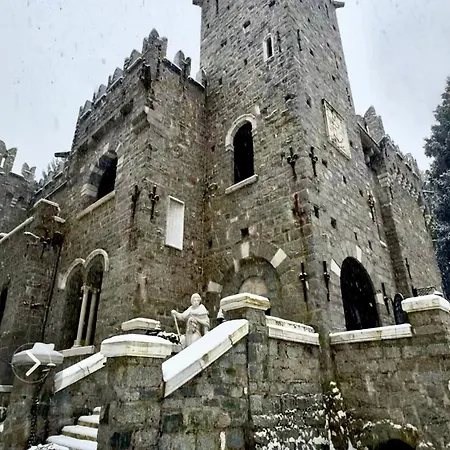 Castle In 아파트